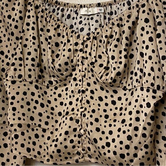 LUSH cream blouse crop long sleeve black dots button front  off the shoulder-S - Picture 3 of 10